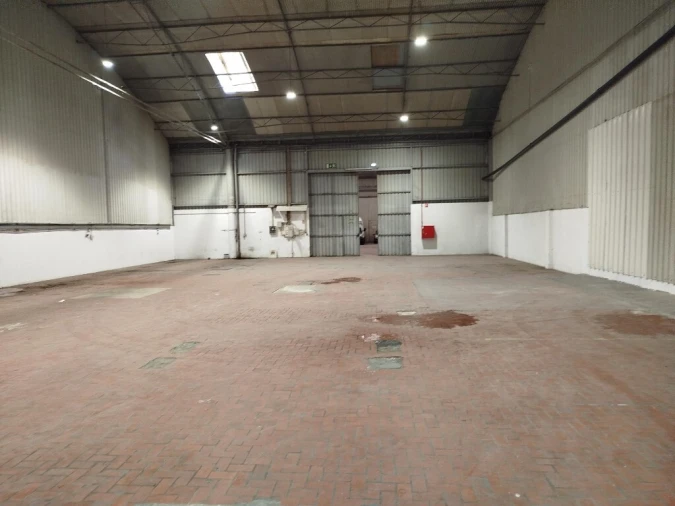 Armazém para Arrendamento em Almargem do Bispo, Pêro Pinheiro e Montelavar Foto 4