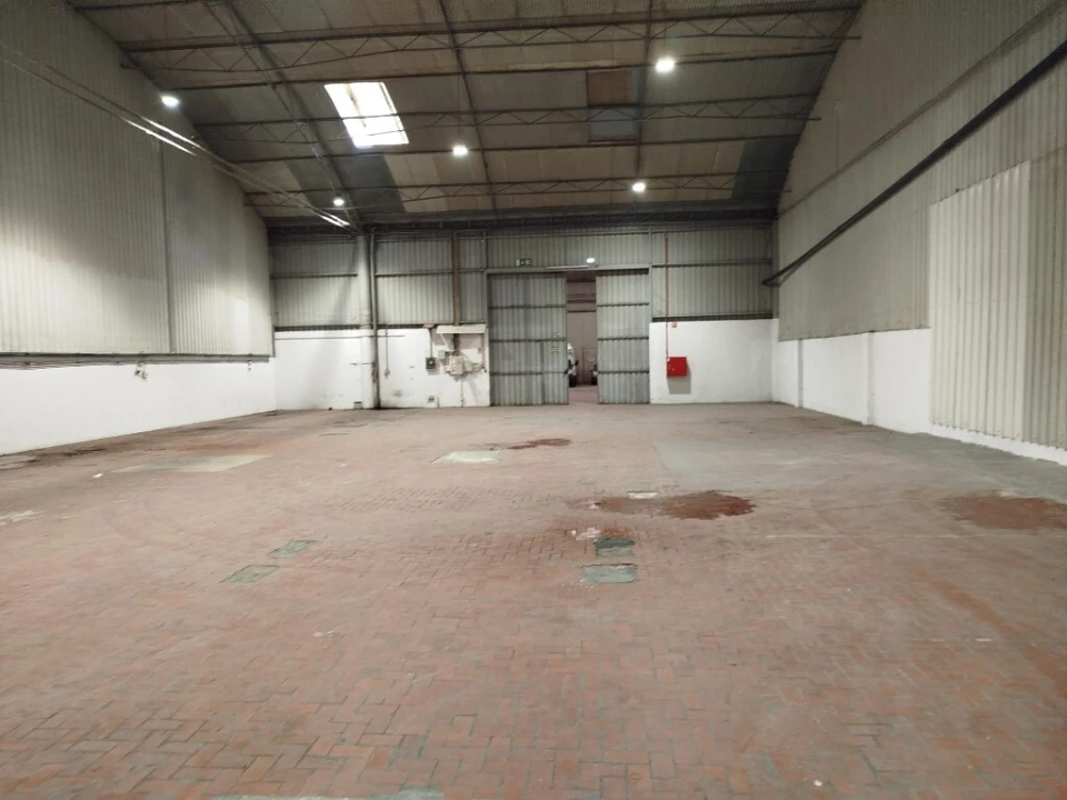 Armazém para Arrendamento em Almargem do Bispo, Pêro Pinheiro e Montelavar Foto 4