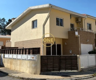 Moradia T3 para Venda em Fradelos