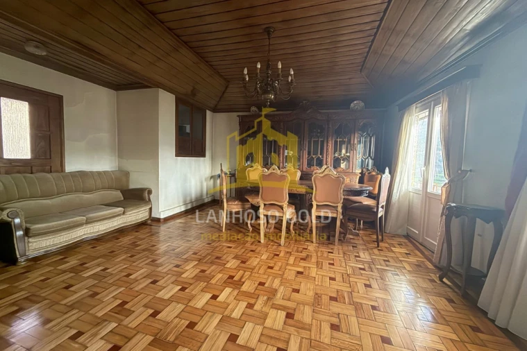 Moradia T4 para Venda em Sobradelo da Goma Foto 2