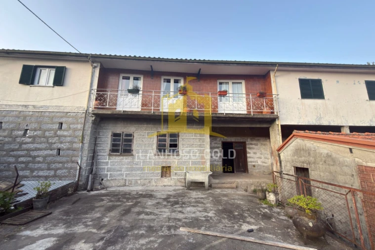 Moradia T4 para Venda em Sobradelo da Goma Foto 15