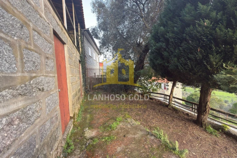 Moradia T4 para Venda em Sobradelo da Goma Foto 18