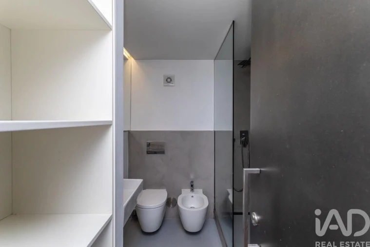 Apartamento T1 para Arrendamento em Santo António Foto 14