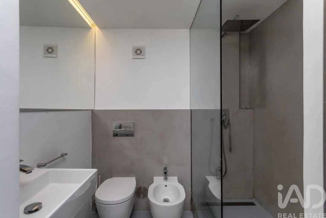 Apartamento T1 para Arrendamento em Santo António Foto 15