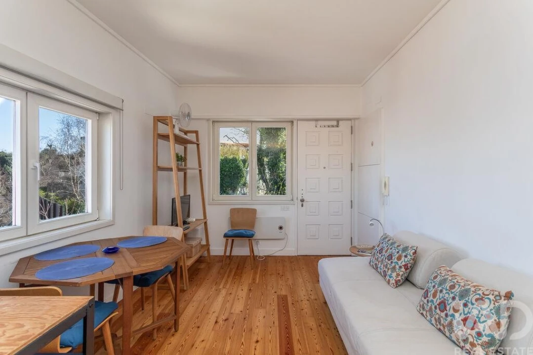 Apartamento T1 para Arrendamento em Santo António Foto 16