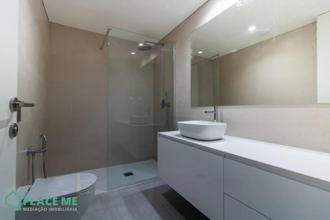 Apartamento T1 para Arrendamento em Azurem Foto 7