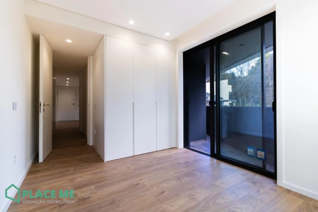 Apartamento T1 para Arrendamento em Azurem Foto 8