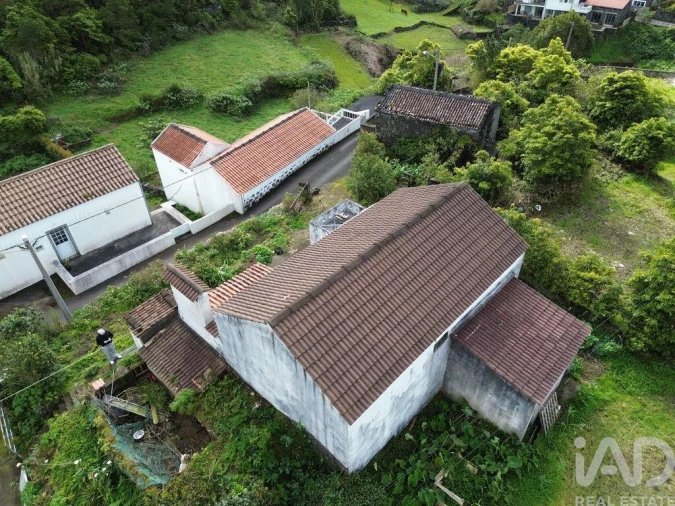 Moradia para Venda em Lajes do Pico Foto 11