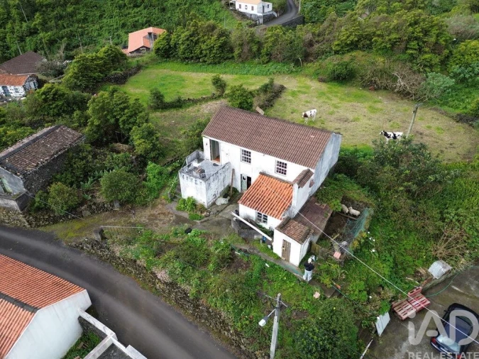 Moradia para Venda em Lajes do Pico Foto 10