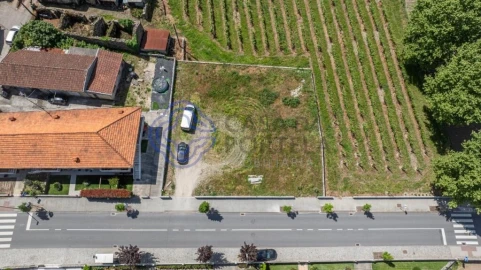 Terreno para Venda em Atães e Rendufe