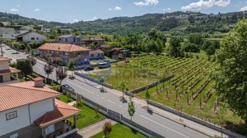 Terreno para Venda em Atães e Rendufe