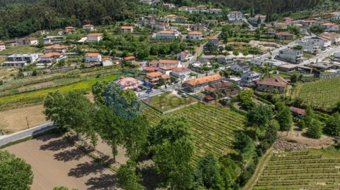 Terreno para Venda em Atães e Rendufe