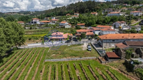 Terreno para Venda em Atães e Rendufe