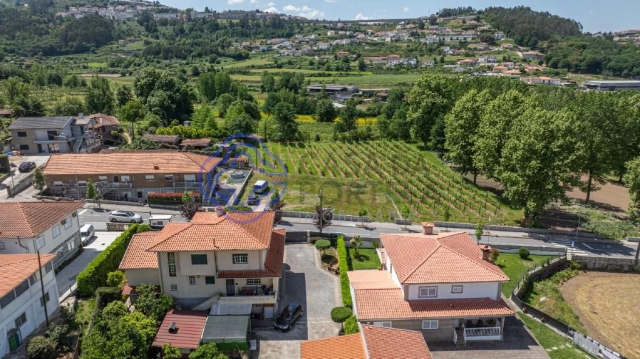 Terreno para Venda em Atães e Rendufe Foto 17