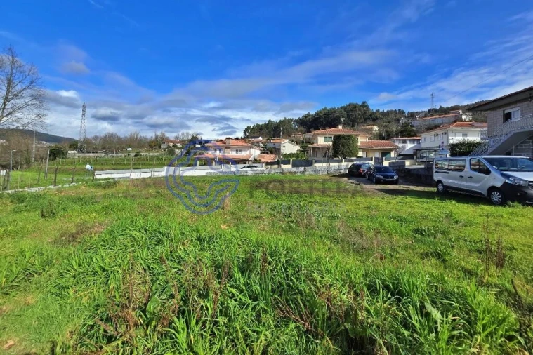 Terreno para Venda em Atães e Rendufe Foto 5
