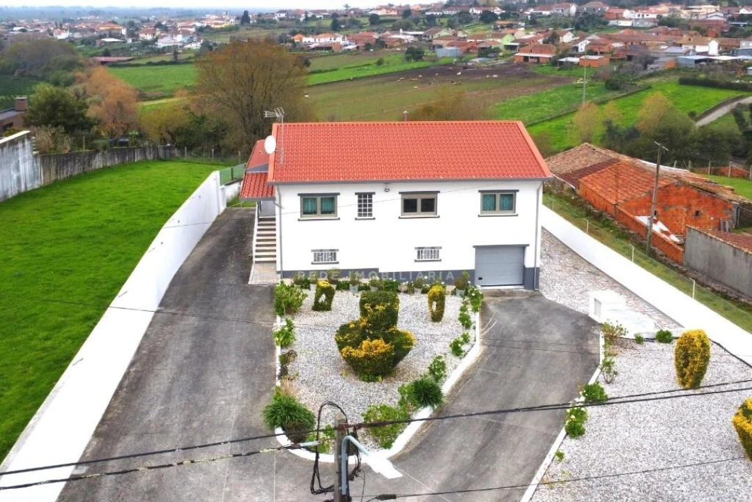 Moradia T4 para Venda em Canelas e Fermelã Foto 4