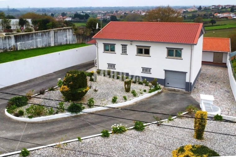 Moradia T4 para Venda em Canelas e Fermelã Foto 3