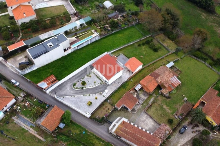 Moradia T4 para Venda em Canelas e Fermelã Foto 2