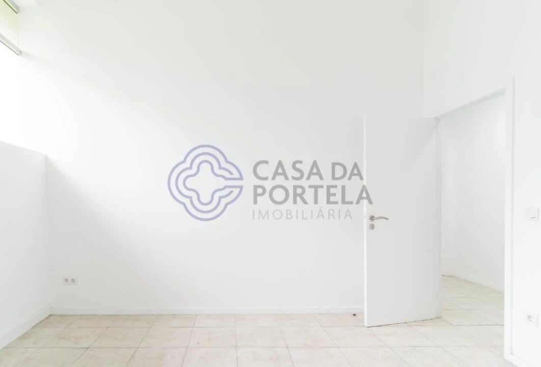 Loja para Venda em Paredes Foto 10