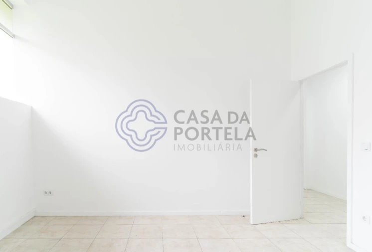 Loja para Venda em Paredes Foto 10