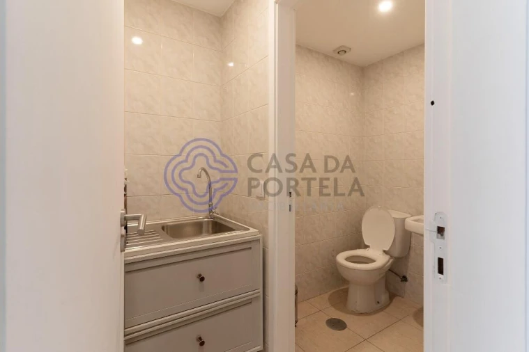 Loja para Venda em Paredes Foto 12