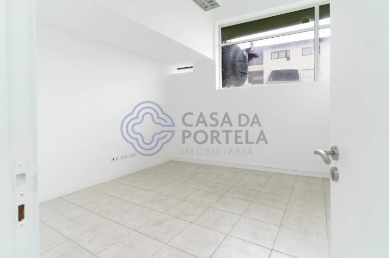 Loja para Venda em Paredes Foto 9