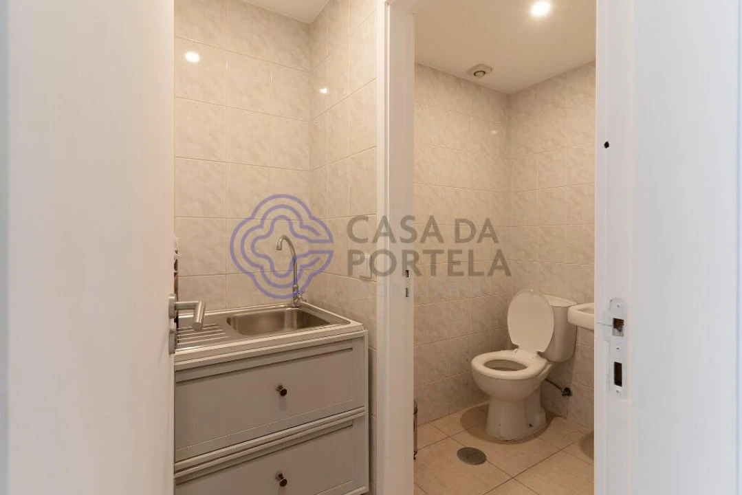 Loja para Venda em Paredes Foto 12