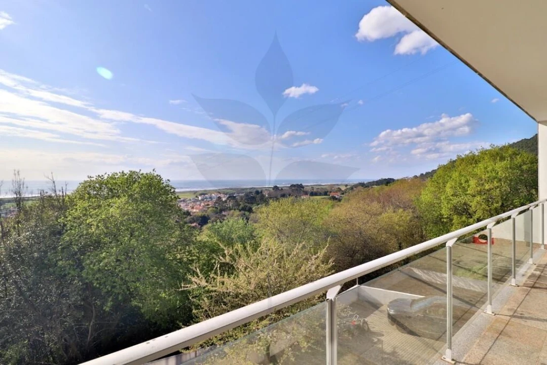 Moradia T4 para Venda em Areosa Foto 5