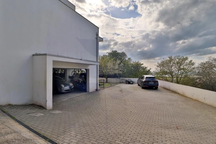 Moradia T4 para Venda em Areosa Foto 104