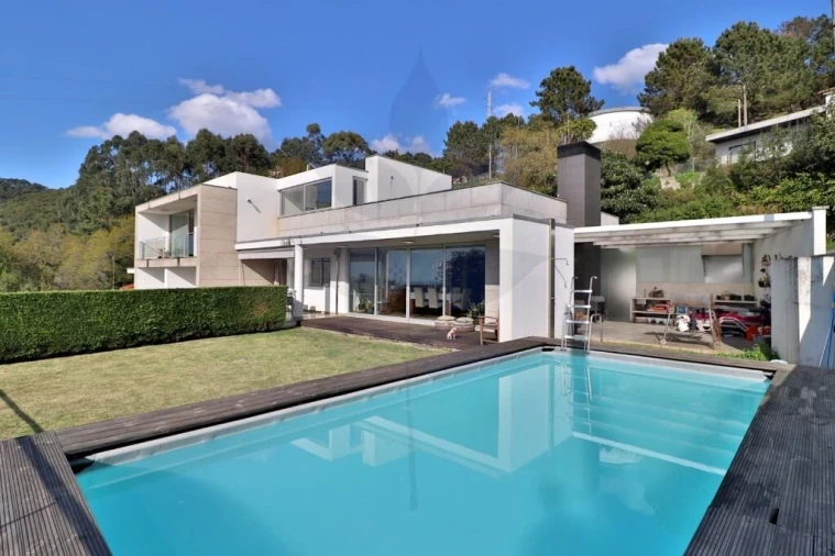 Moradia T4 para Venda em Areosa