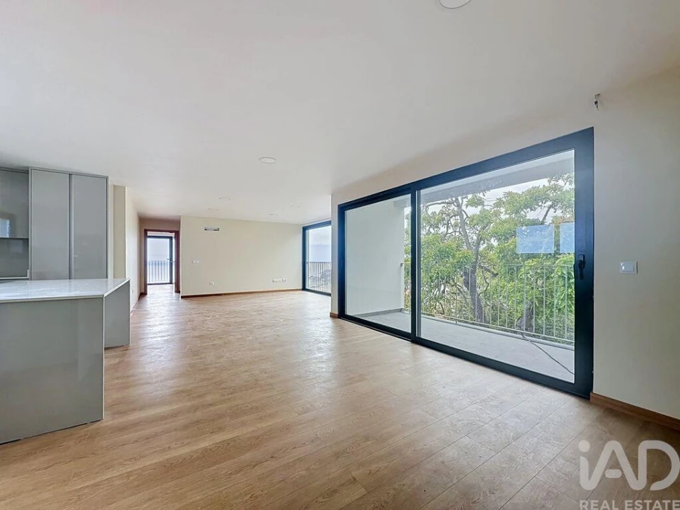 Apartamento T2 para Venda em Funchal (Santa Maria Maior) Foto 1