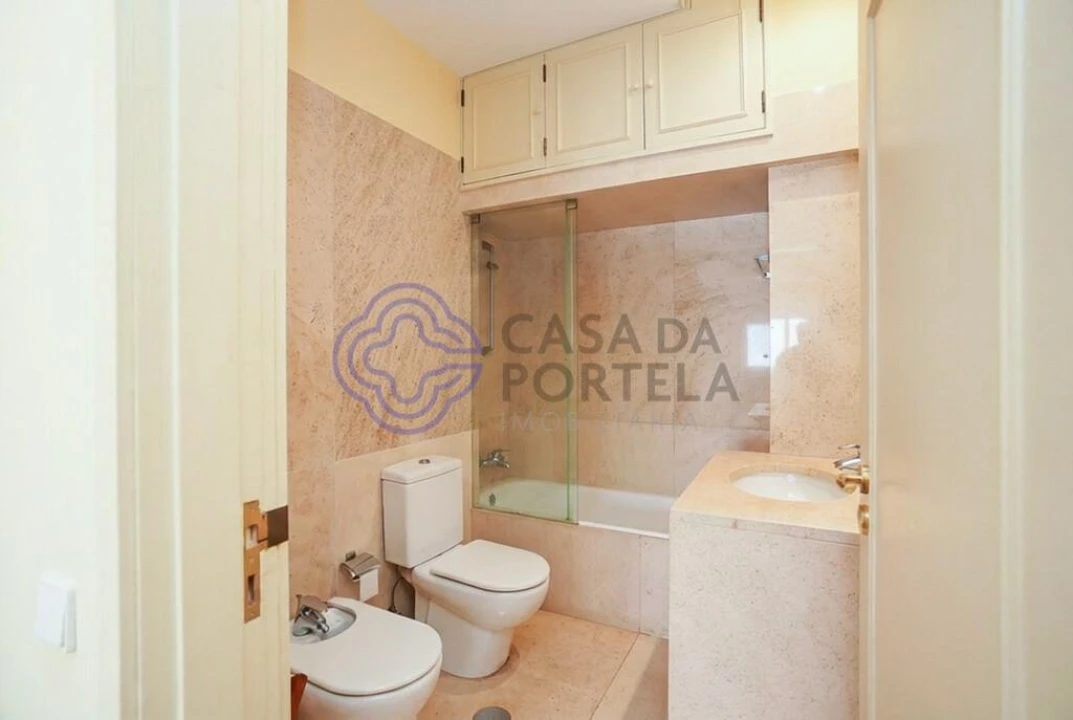 Apartamento T4 para Venda em Aldoar, Foz do Douro e Nevogilde Foto 14