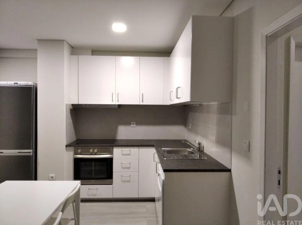 Apartamento T3 para Arrendamento em Antas e Abade de Vermoim Foto 1