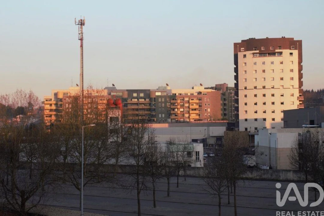 Apartamento T3 para Arrendamento em Antas e Abade de Vermoim Foto 5