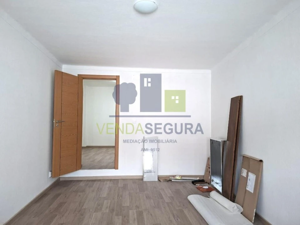 Moradia T3 para Venda em Almodôvar e Graça dos Padrões Foto 8