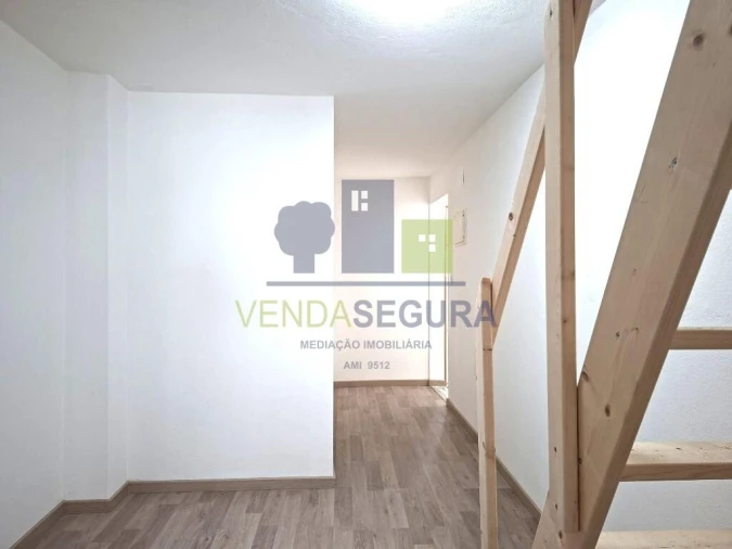 Moradia T3 para Venda em Almodôvar e Graça dos Padrões Foto 5