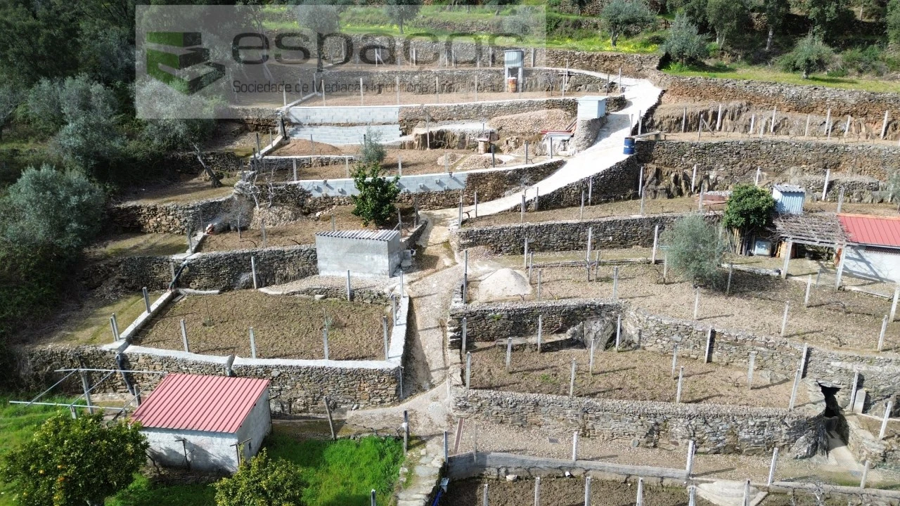 Quinta T2 para Venda em São Vicente da Beira Foto 2