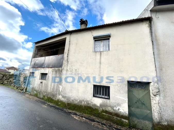 Moradia para Venda em Constantim e Vale de Nogueiras