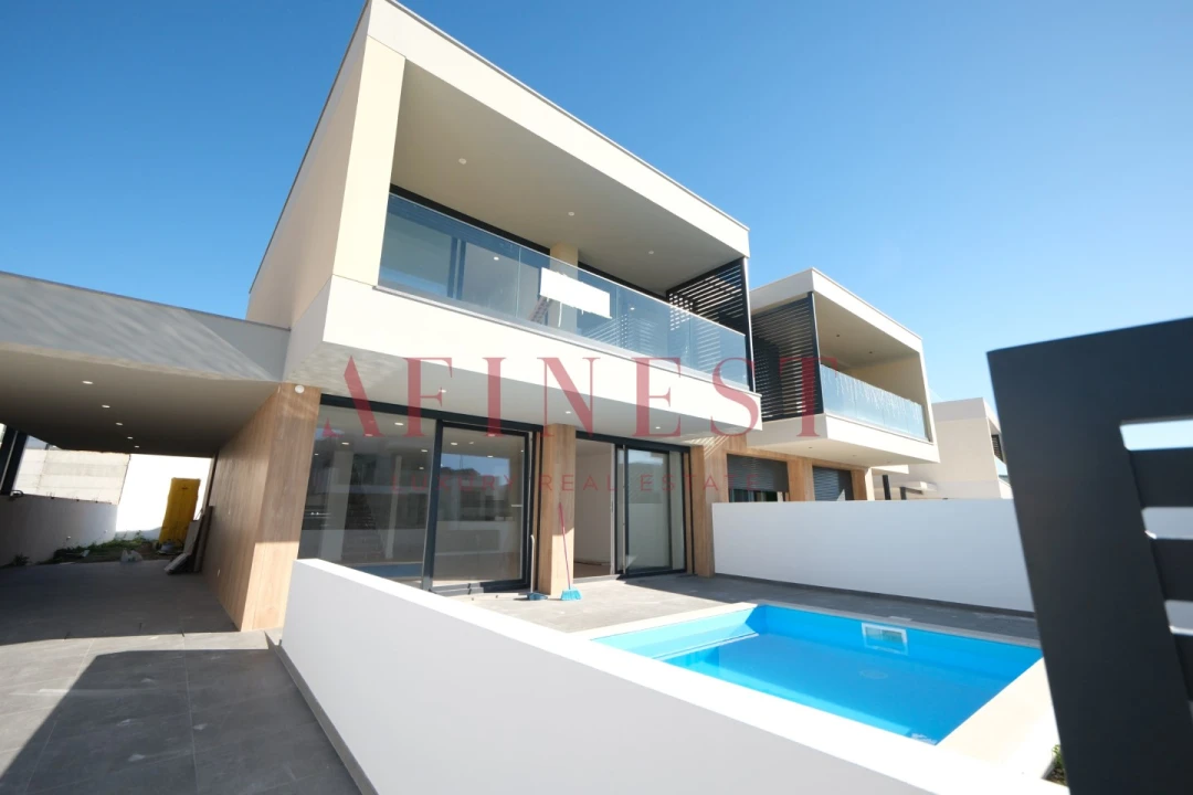 Moradia T3 para Venda em Ericeira Foto 1