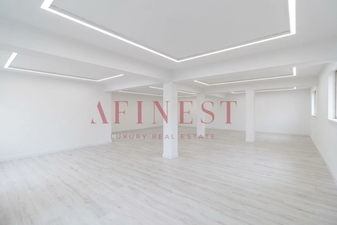 Moradia T4 para Venda em Fernao Ferro Foto 45