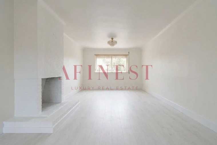 Moradia T4 para Venda em Fernao Ferro Foto 47