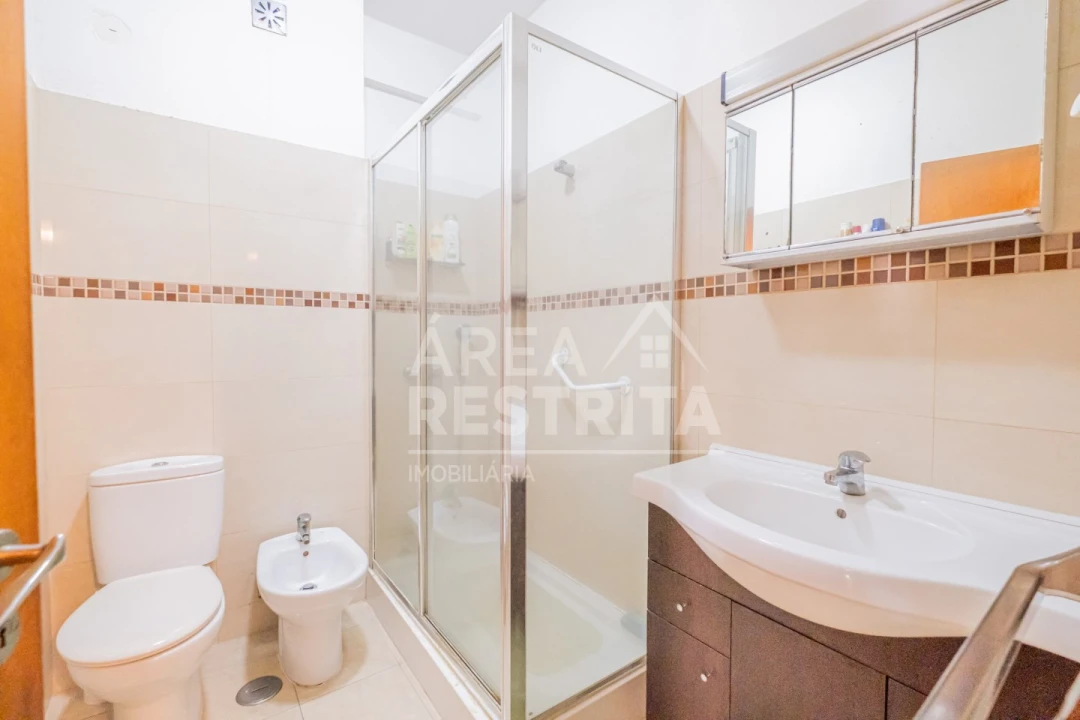 Apartamento T2 para Venda em Amora Foto 24