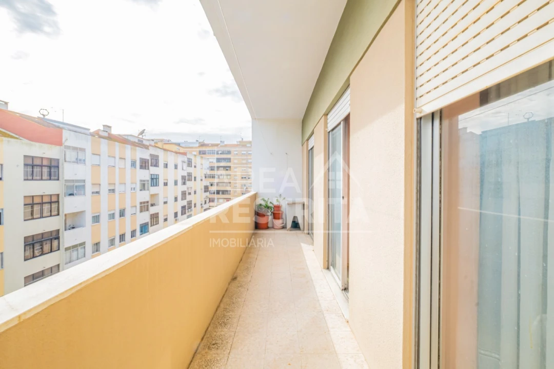 Apartamento T2 para Venda em Amora Foto 25