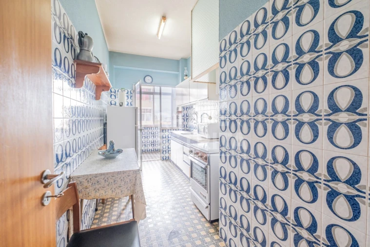 Apartamento T2 para Venda em Amora Foto 3