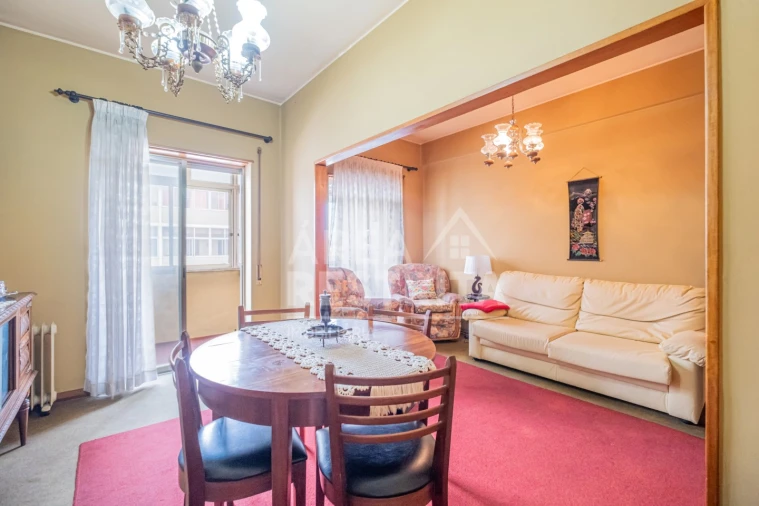 Apartamento T2 para Venda em Amora Foto 17