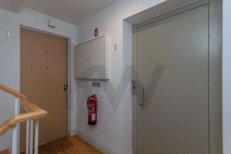 Apartamento T1 para Arrendamento em Estrela Foto 35