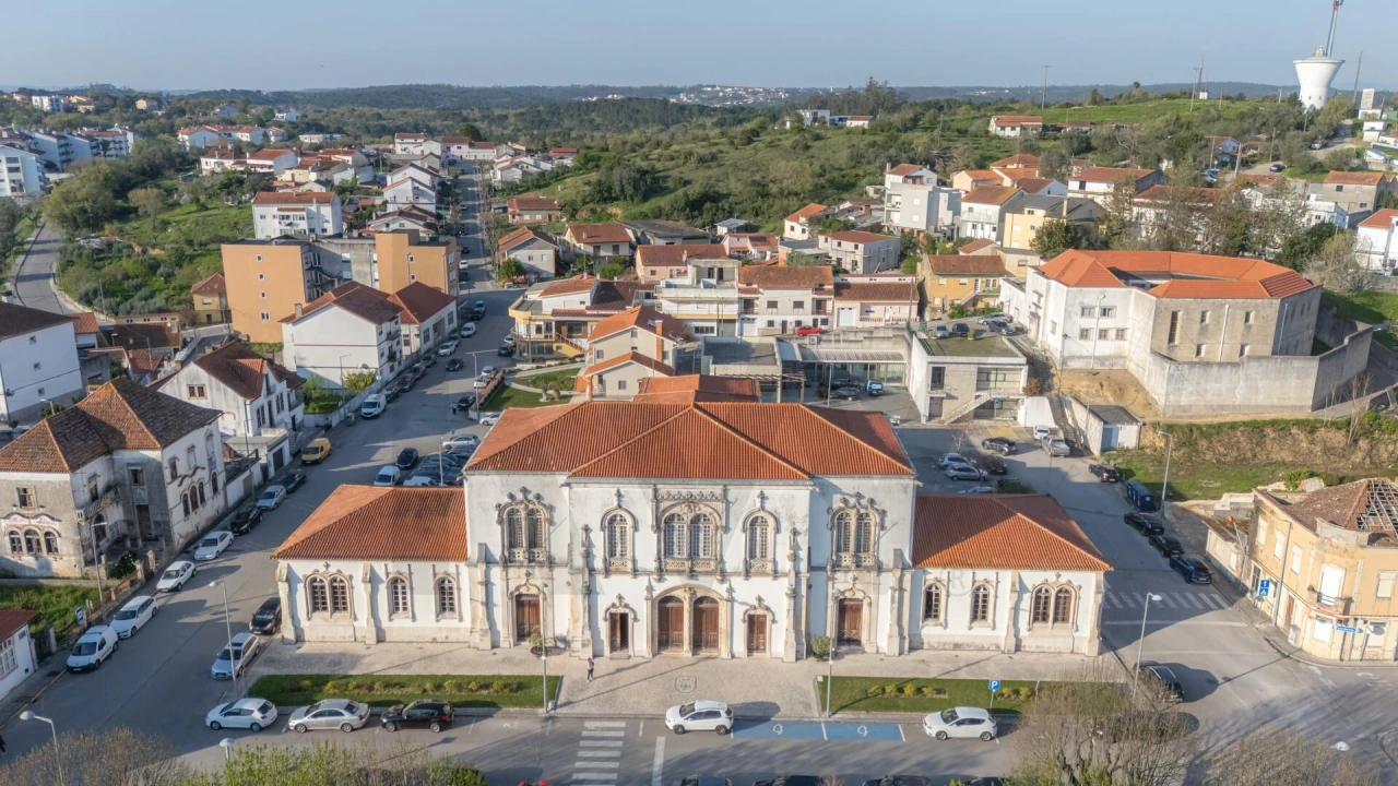 Prédio para Venda em Soure Foto 30