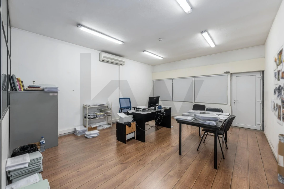 Armazém para Venda em Grijó e Sermonde Foto 31