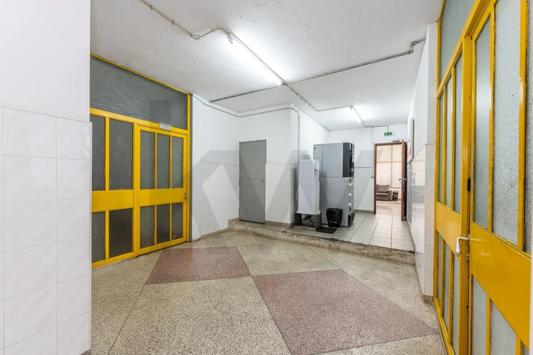 Armazém para Venda em Grijó e Sermonde Foto 39