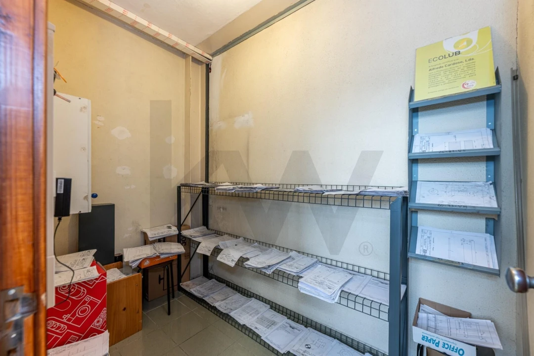 Armazém para Venda em Grijó e Sermonde Foto 37